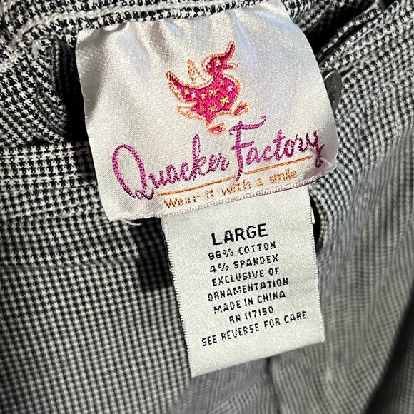 Quacker Factory Houndstooth Capri Pants Rose Embroidered Large Cotton - Picture 4 of 6